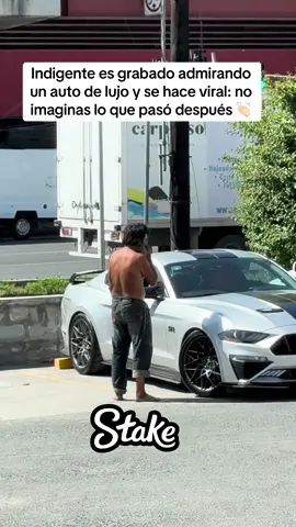 Indigente es grabado admirando un auto de lujo y se hace viral: no imaginas lo que pasó después 👏🏻❤️ Vía 🎥 andreshernandezig97