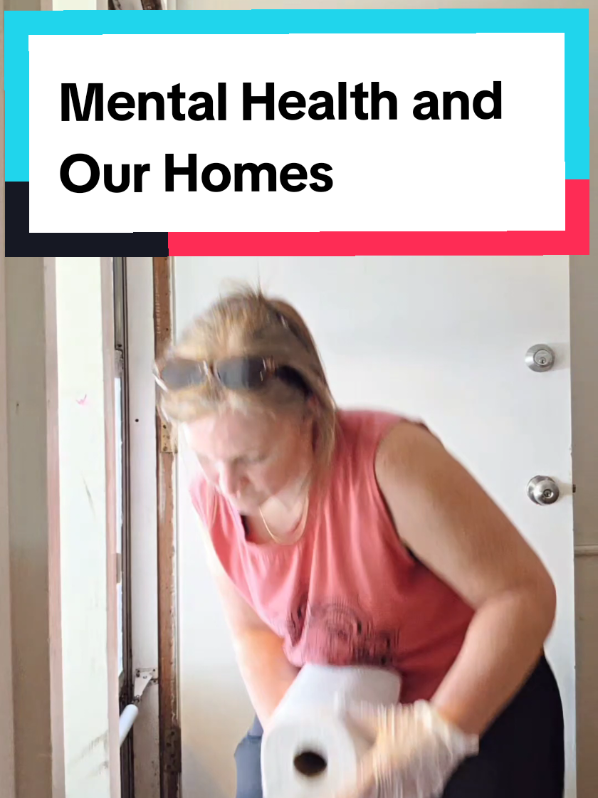 I'm not saying that we should normalize messy homes! I see a lot of that content as a decluttering coach. So I'll talk more about that another day. But what I AM saying is that if your mental health is impacting your ability to take care of your household, there are definitely steps you can take to improve your mental health and get your home in order. The first step? It's always awareness. 🤗 What do you think?  xo, Nicole 🤎 . . . #household #MentalHealth #clutter #cleaning #homelife 