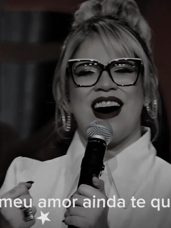 ainda te amo meu amor ainda te quero  . . . . . . #mariliamendonca #mariliamendonça #sofrencia #tipografiasmusicas #tipografia 