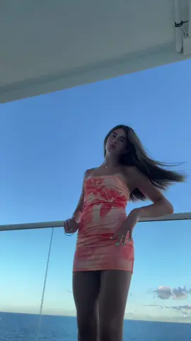 🌺🌺 (don’t mind the wind)