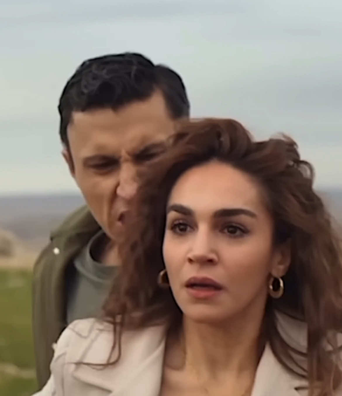 Şahin’le de oldu🥰 — #uzakşehir #sahraşaş #alperçankaya #şahinalbora #narealbora 