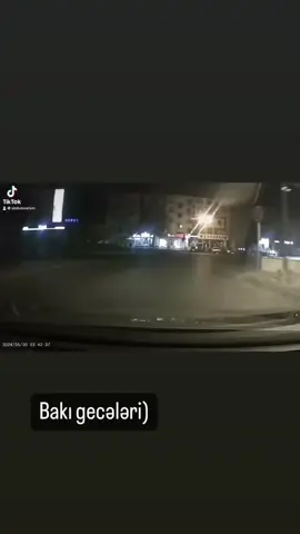 İndi sakit bir qıraqdan baxıramsa əvvəl saldığım səs küyün yatmağını gözdüyürəm. 