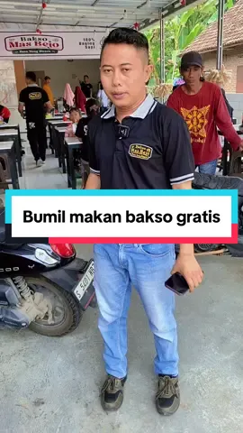 Khusus Bumil makan Bakso disini gratis #makangratis #baksomasbejo #bakso 
