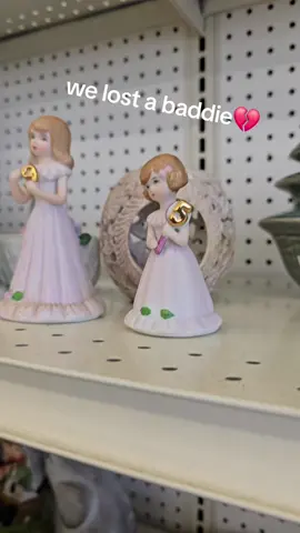 i wanted to get them but theyre $3-4 a piece😔 #enesco #porcelain #fyp #baddiedown #1980s 