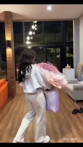 Happy birthday momy er .. dari ounty fuji 🥰#fffyyypppp #fypシ゚viral #bravysonvconk #ericarl #ericacarlina #indonesia #babyandrew💙 #andrewraxyneil #fuji #fujian #fujiantiutami 