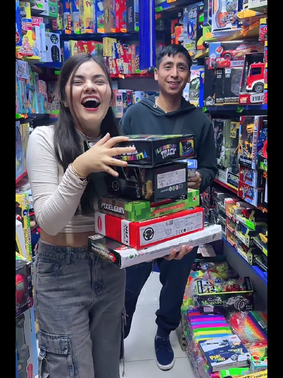 Gracias a ustedes todo esto es posible, muchas gracias por todo esto y ser parte de ello, los amo🥰❤️🥺🦁#jilari #sonrisa #jilaritiktok #tendencia #viral 