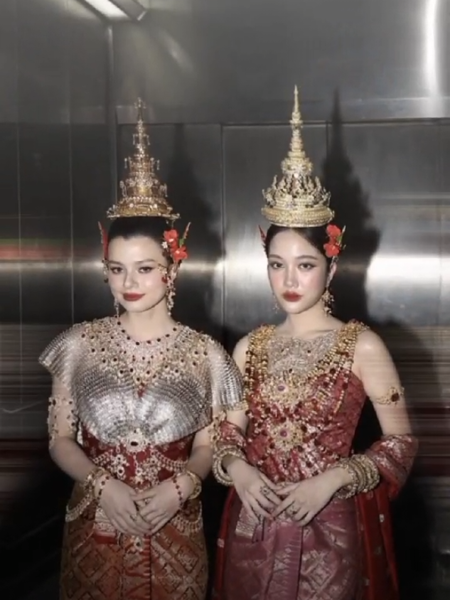 mojang Sunda ❎ mojang Thailand ✅ #srchafreen #freensarocha #beckyarmstrong #beckysangels #freenbecky #fyp 