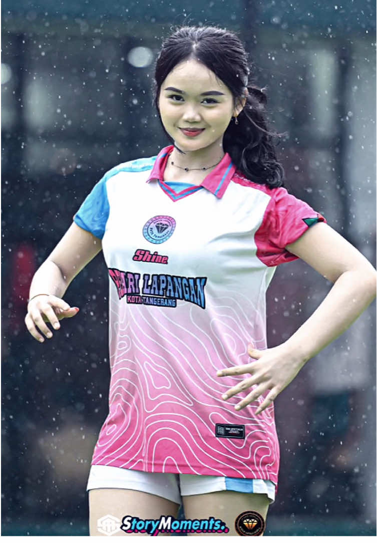 klo ketemu aku say hii ya 😋 #CapCut #berandamu #EkspresikanDenganCapCut #cewefutsal #cewebola #mills 