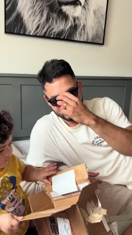 Unboxing Rayban Meta 😎 #raybanmeta #unboxingvideo #meta #familytime #fypシ゚ 