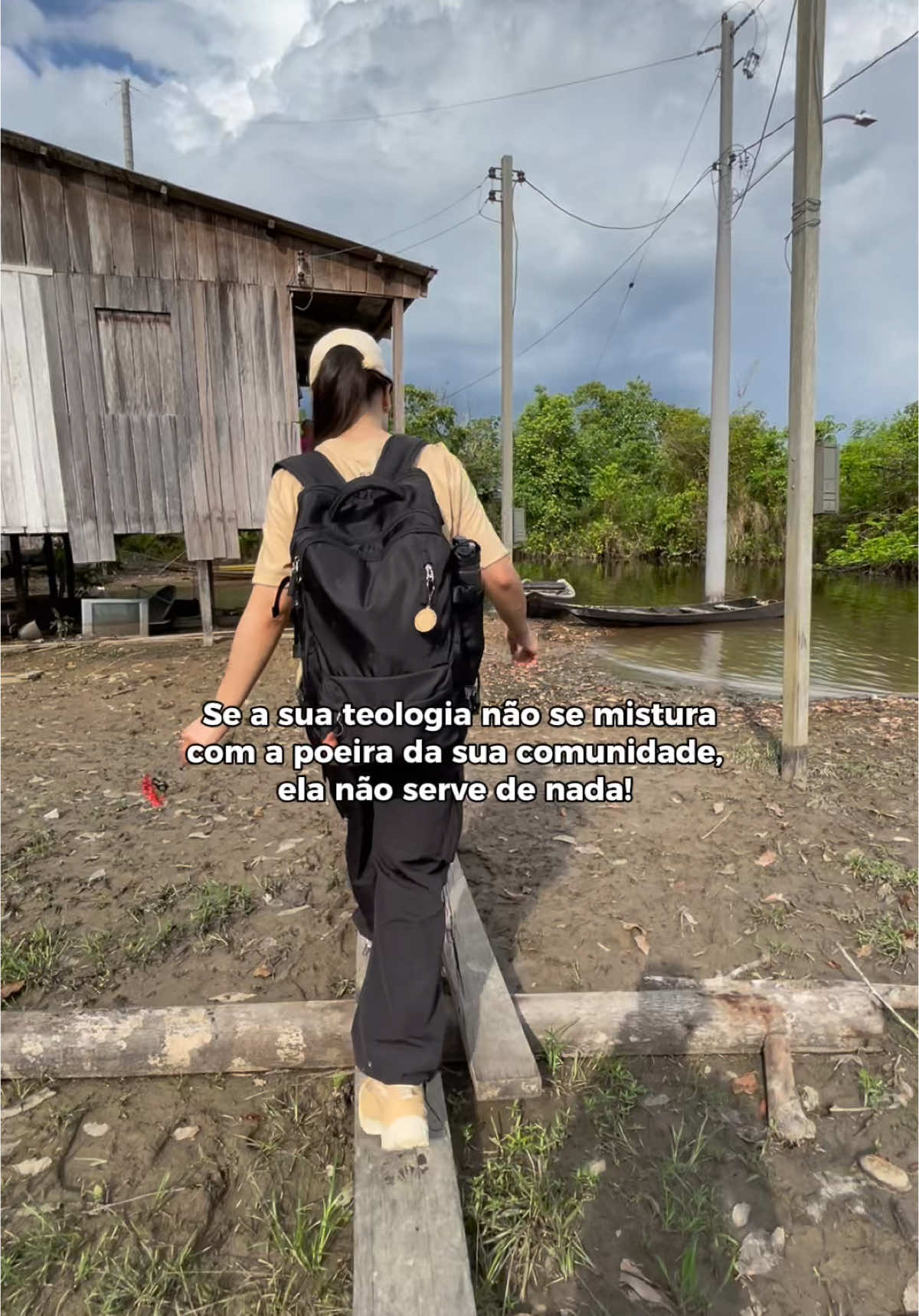 Teologia que não toca o chão onde as pessoas vivem é apenas teoria. É no pó das ruas que o Evangelho ganha vida. ❤️‍🔥🙌🏼  #Deus #missao #missoesrede #teologia #Jesus