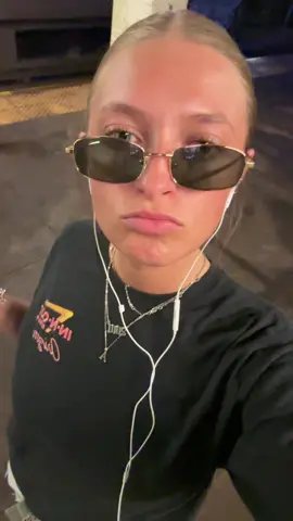 It’s almost Friday and I’m on my way to see my girlfriend, life is good