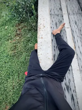 “Ta đã từng đi qua dông bão và đã mỉm cười cho lòng nhẹ nhàng..!
