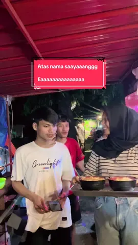 Sayang sini sayang .. eeeaaaaaa 😂😭😭😭#seblakndon #seblakndonprasmanan #seblakndonviral #seblakndongabugan #seblakndonsambirjo