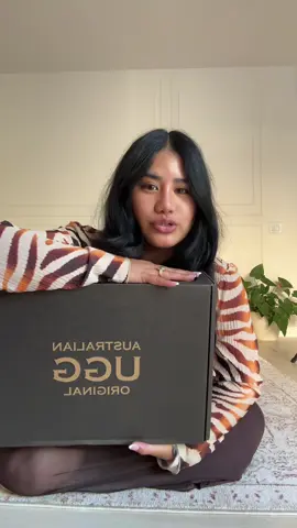 Looove me new UGG @UGG Since 1974 💗 #unboxing #uggsince1974 #ugg 