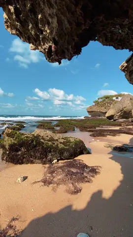 Hidden Gem 🏖️  Pantai Mbuluk, Ketika surut Pagi 😍 #pantaimbuluk #pantaigunungkidul #pantaijogjaviral #pantaijogja 