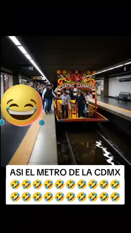 en el metro de la ciudad de México  #Viral  #cdmx  #mexico🇲🇽  #metro 