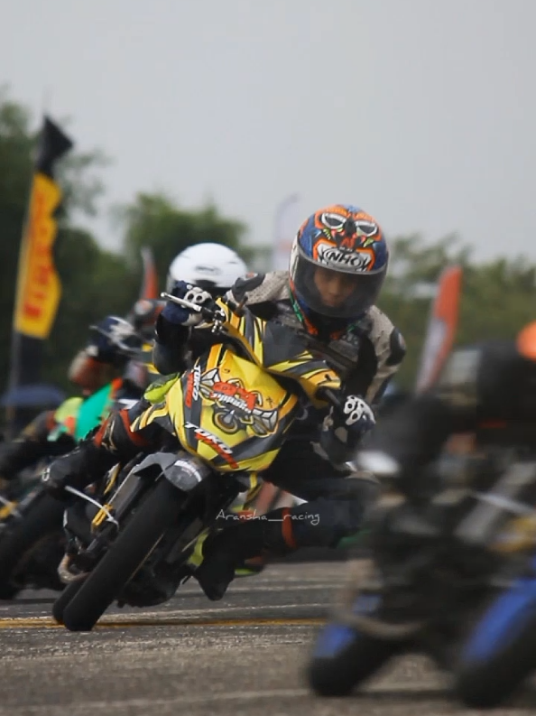 🤜🤛 #roadrace #roadraceindonesia #roadracesumbar #balapmotor #beat130cc 