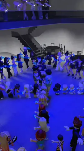 kameramen on kita bikin asik lagi💃🤩 w/@nait☆  #roblox #salondefiestas #naitfams #dugemroblox #fyp 