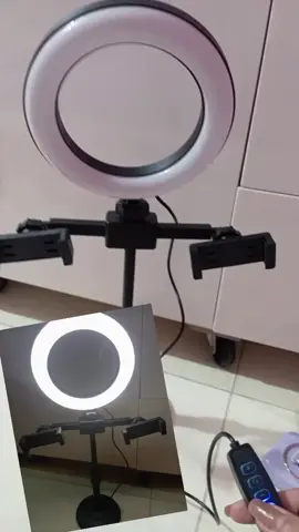 #xuhuongtiktok  #hashtag  đèn livestream . làm video. để học điều tiện lợi nhỏ gọn anh chị ơi  #đenlivestream 