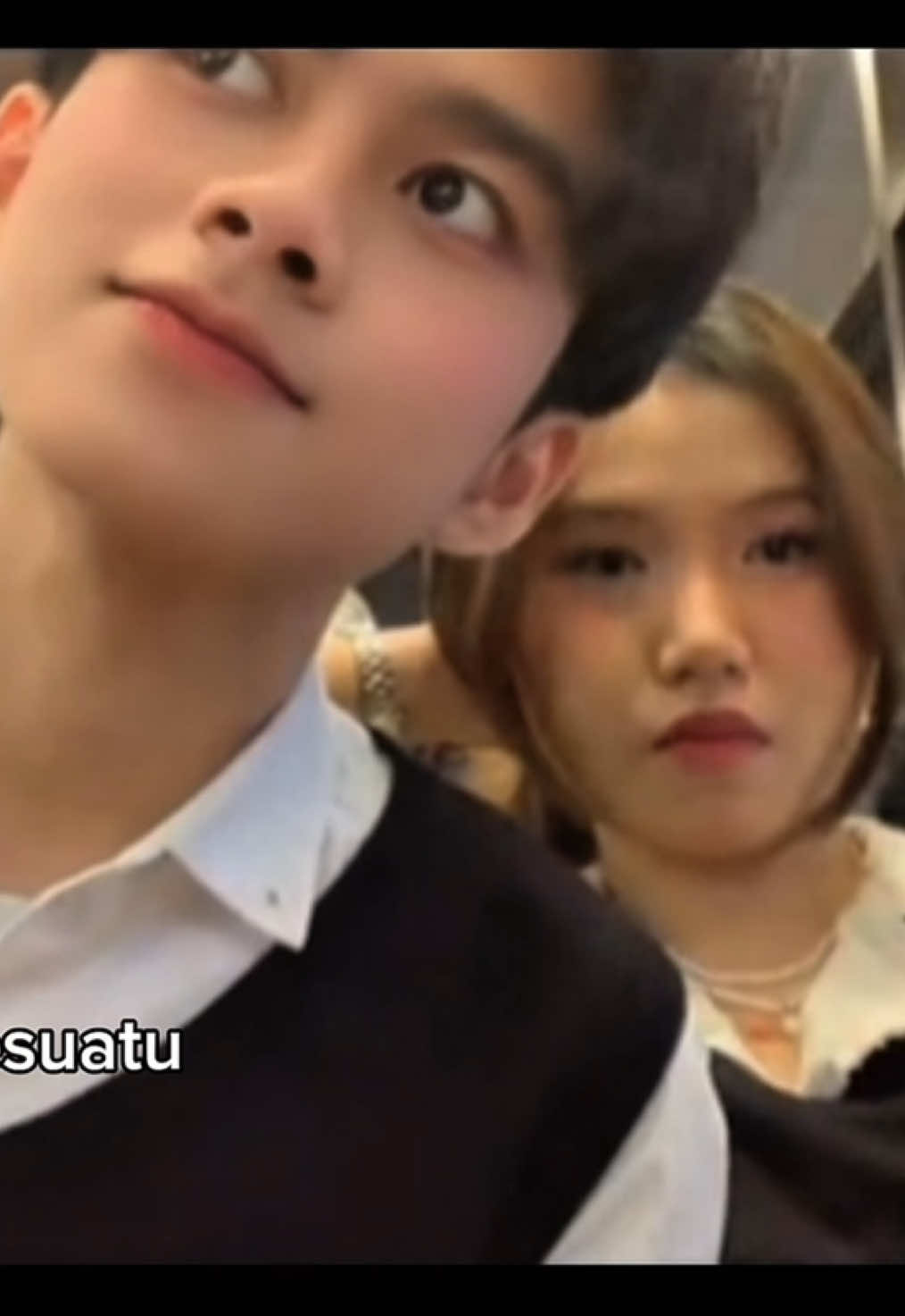 rata-rata cowo keliatan cuek aslinya care bgt, gengsi atau apa gimana😩