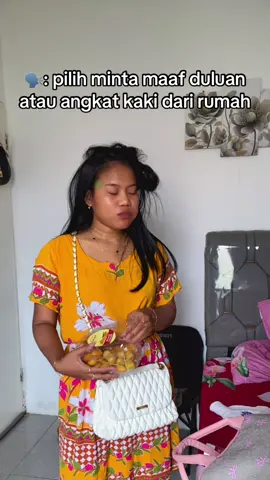 Maaf aku terlalu gengsi untuk meminta maaf meski itu salahku😌
