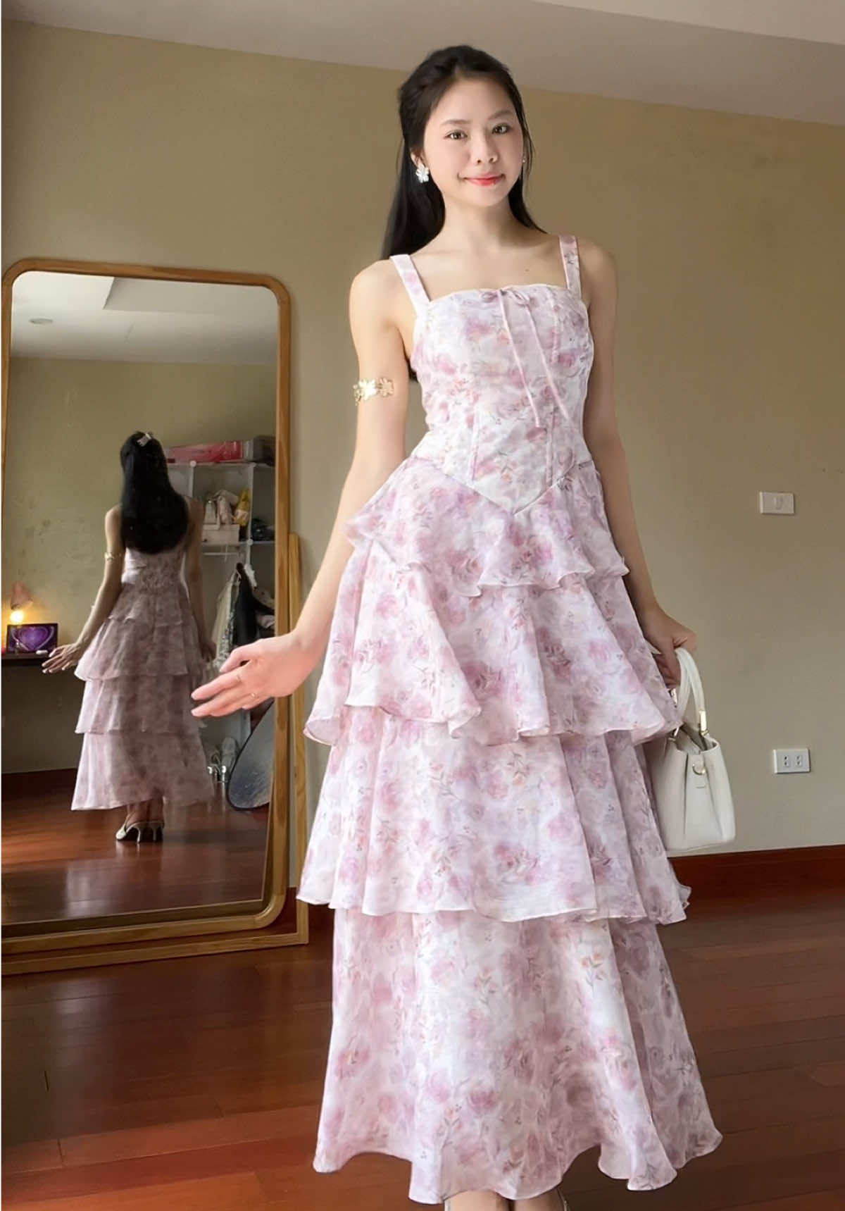 Mệnh Thuỷ tưởng nó ra màu xanh chứ troiiiii 😅 @Tiela #xuhuong #myoutfit #fypシ゚ #mycolor 