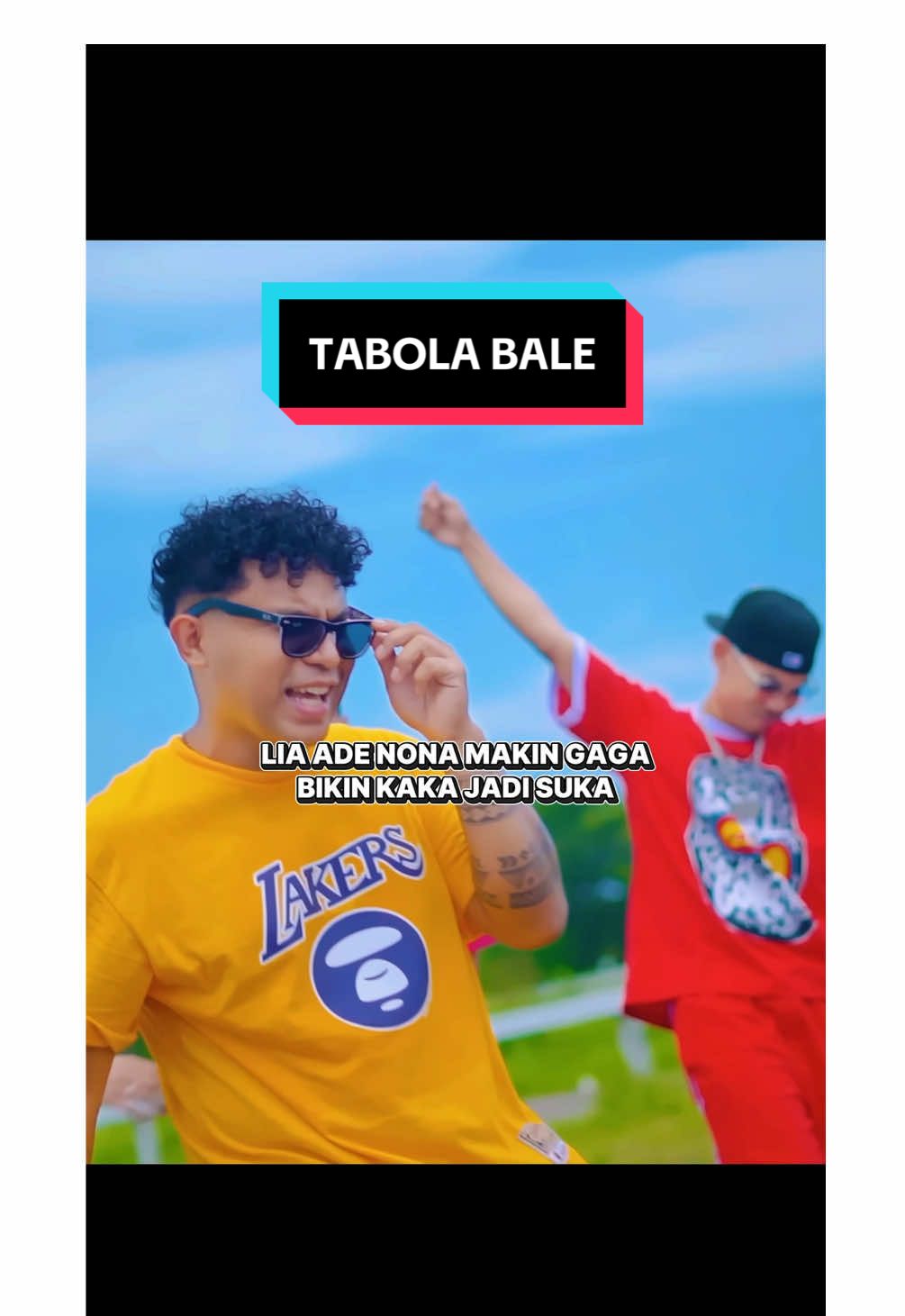 #VIRAL Tabola bale Liat ade nona makin gagah jadi suka 😎💃🏼🕺🏻 #tabolabale #lagutimur #liriklagu 