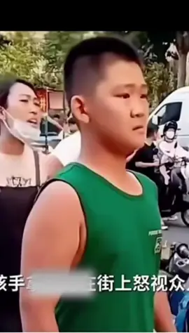 cuộc sống mưu sinh vất vả và ánh mắt của sự bất lực . ai đã trải qua mới thật sự thấu hiểu hết được cảm giác này 
