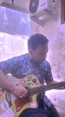 Lagi sok keren main gitar, ...feeling udah kayak konser di Madison Square Garden 🎸🔥 Tiba-tiba... dada panas, ulu hati nyeri, asyik langsung hilang 😵‍💫 Asam lambung emang nggak kenal timing, datangnya pas lagi momen emas 😤 #GagalKeren #AsamLambungMenyerang #KonserBatal #nutriflakes #gerd 