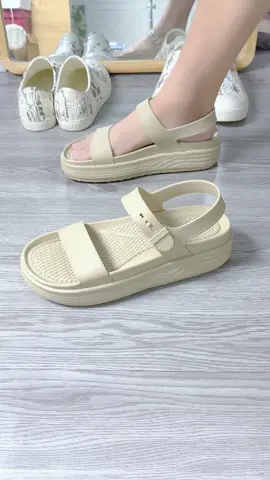ĐANG CÓ VOCHER Ạ #sandal #sandaldecao #sandalquaingang #sandalnesty #xuhuong 