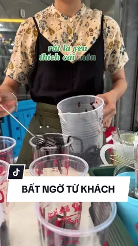 Anh khách làm tụi mình bất ngờ. Thông báo thêm quán sữa dừa của tụi mình đã mở cửa cả ngày rồi ạ #suadua #minhbansuadua #vietnam 