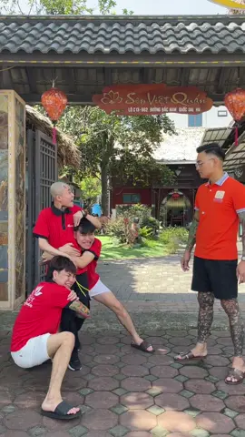 Anh em bảo ban nhau #hai #cliphai #giaitri