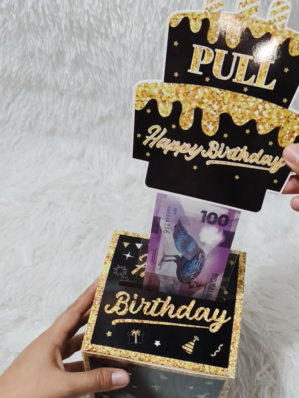 30pcs Surprise Birthday Money pull out gift box. Available colors and design. #moneypulloutgiftbox #moneypulloutbox #fyp #foryoupage 