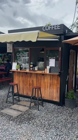 สวัสดีวันสุข🩵 มีพื้นที่เล็กๆให้นั่งแล้วน๊าา #ร้านกาแฟ #ร้านกาแฟเล็กๆ 