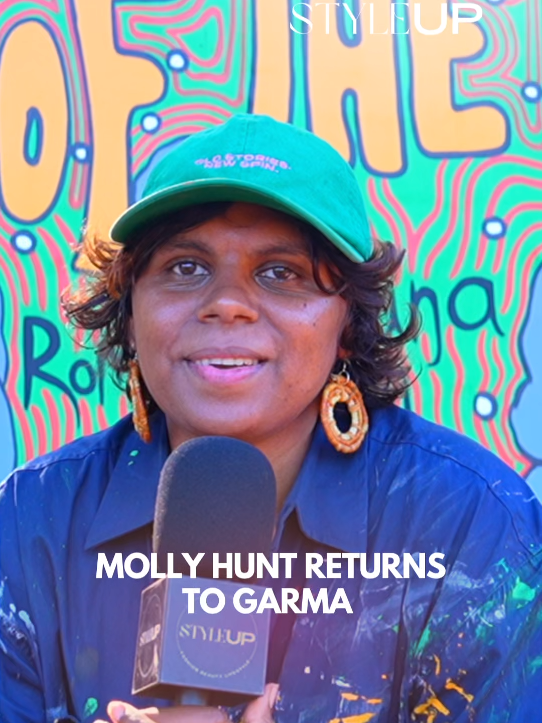 Molly Hunt returns to the Garma Festival, capturing the colours of Country and 25 years of Garma. Through Molly's exquisite palette and attention to detail, she captures the beauty of Arnhem Land in a way that makes bystanders stop in their tracks.  #fyp #art #garma @mollyhunt5