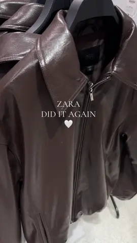 Бомбер від Zara💔 Для замовлення, пишіть в інстаграм: eaten_clothes💌 #zara #zarabomberjacket #leatherbomberjacket #zarabomber #zarahaul #zaraoutfit #leatherjacket #autumnfashion 