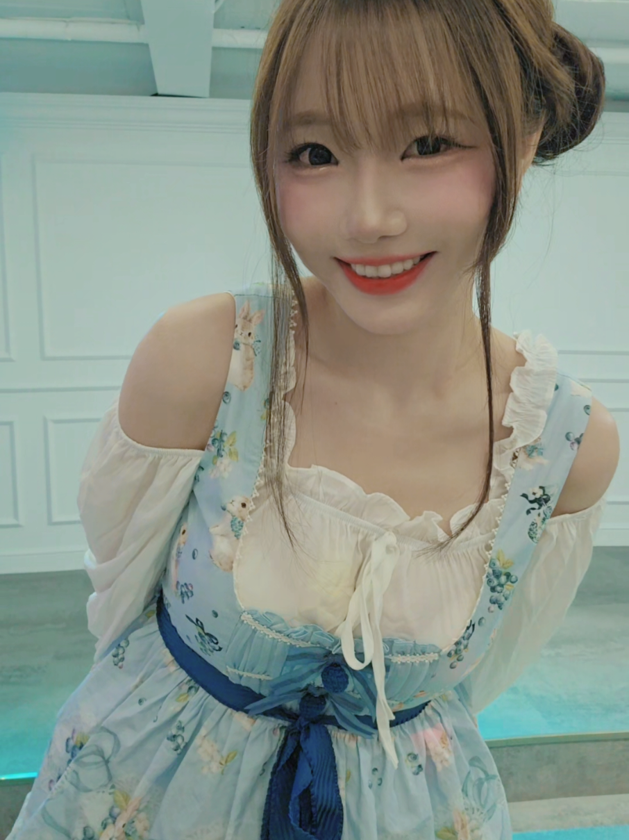 여친이 이렇게 입고 나오면 어때??🤔