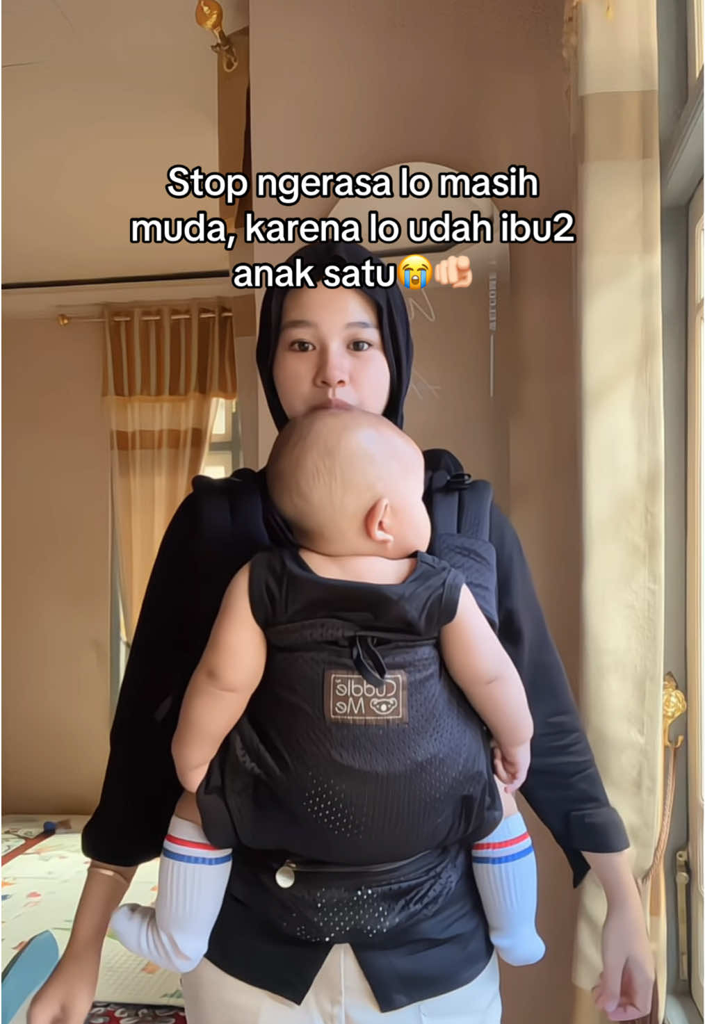 Suka lupa zuzur  @Argantara Zefan Ardian gendongannya disini #mamahmuda #ibuanak1 #gendonganssc #cuddlemelevana 