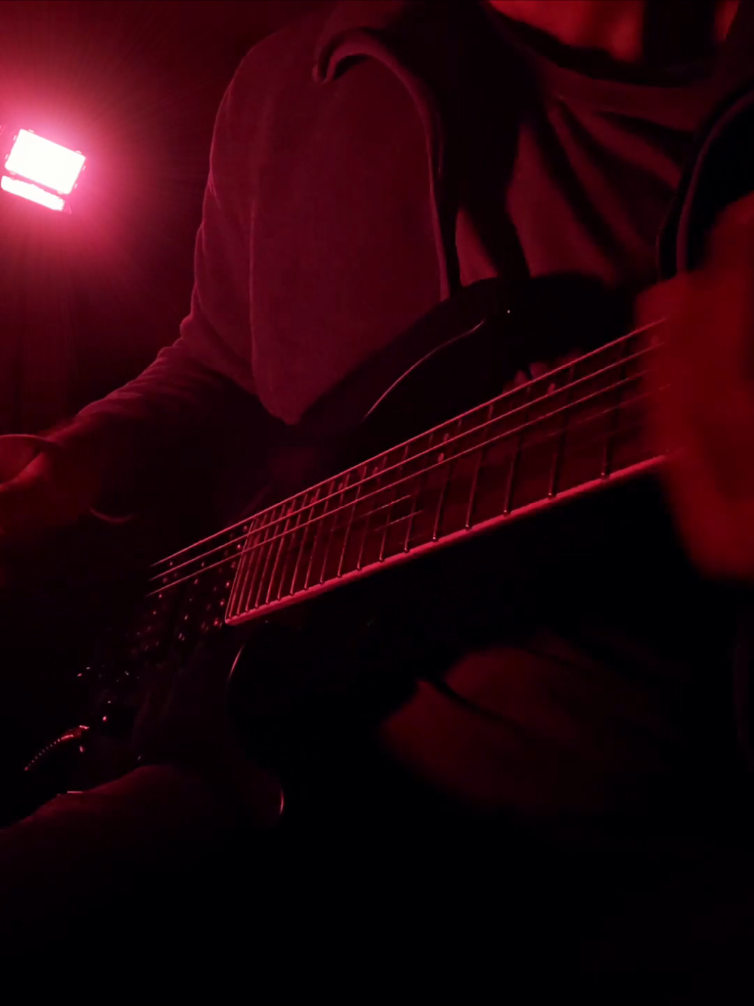 some more @rjpasin for you guys:)) love this song 🎸  #guitar #music #guitarcover #pop #rjpasin 