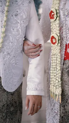 My Happines 🤍🕊️                            #touchhand #holdmyhand #wedding #weddingcontentcreator #trendwedding 