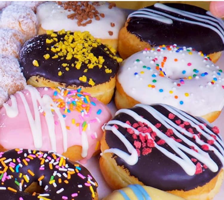 💵10 Dollar Doughnuts Chocolate Doughnuts MukBang! #asmr #food #FoodLover #koreanfood 