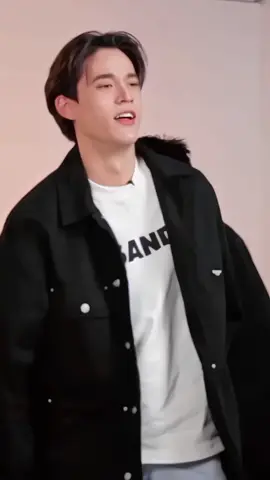 KEAMUAN BANGET DIA GENDONG ANAK ORANG 😭😭 . . @Joss Way-Ar @Gawin Caskey  #jossgawinfanconlive #jossgawin #gawincaskey #josswayar 