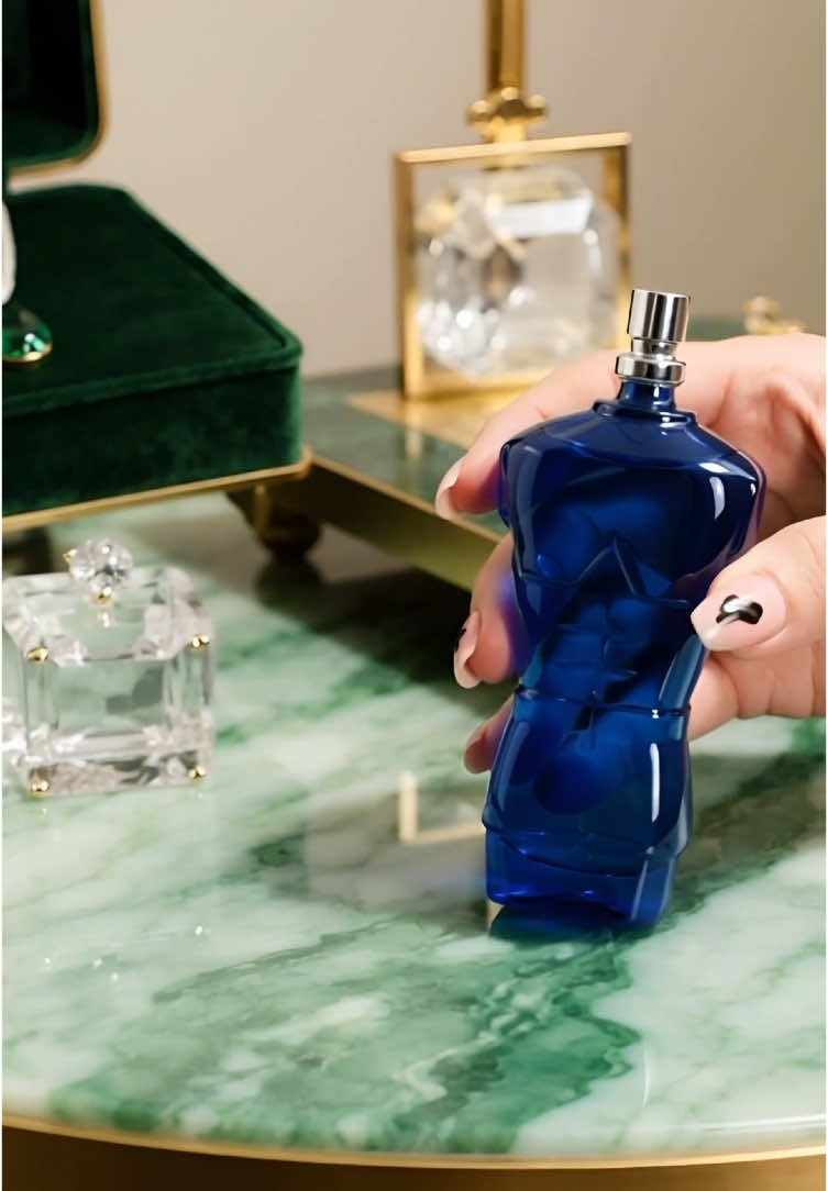 The delicate fragrance changes make people unable to resist the urge to get closer.#fragrancetok #perfumetok #tiktokshop 