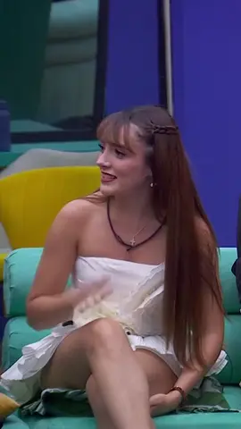 Cuarto Día muestra su PORRA OFICIAL    Si quieres ver el momento COMPLETO, suscríbete ya a @vix y no te pierdas de nada con el 24/7 ? #LaCasaDeLosFamososMx disponible también en #LasEstrellas y #canal5 @Ninel Conde @yosoyshiky @DalilahPolanco @Mariana Botas @Elaine Haro 