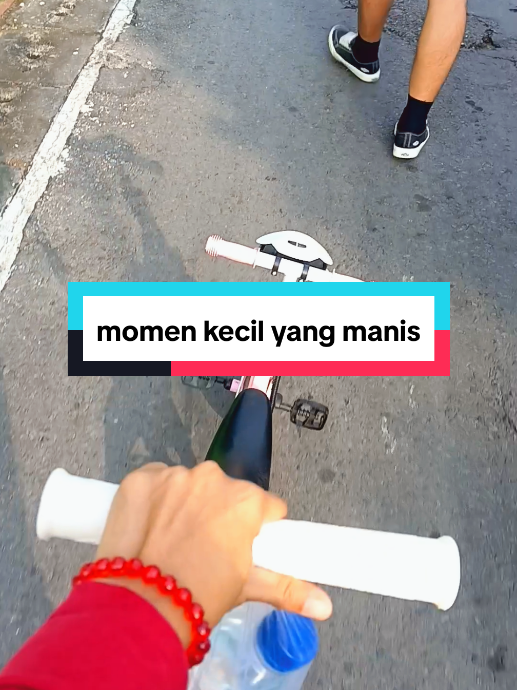 momen kecil yang manis 🥰 masyaa Allah.. #menikahbahagia #menikah #suami  #anak2tahun #ayahhebat 