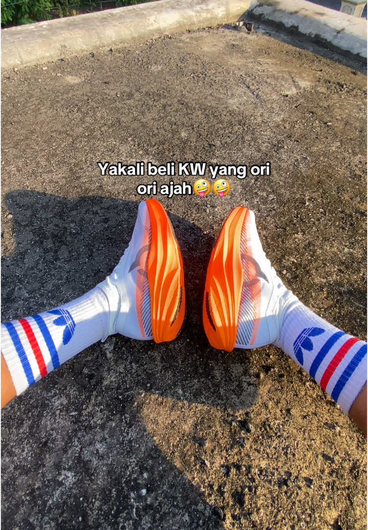 Sepatu running Ortus keren empuk dan ringan dana pelajar😎😎 #hypersonic #sepaturunning #sepatulari #sepatuolahraga #sepatukeren #sepatukekinian #sepatumurah #fyp #viral 