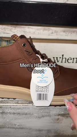 @HeyDude The sharp fall Men’s boot is here! Water repellent, extra grip, comfy insole, and SHARP! #heydude #heydudepartner #mensboots #heydudeshoes 