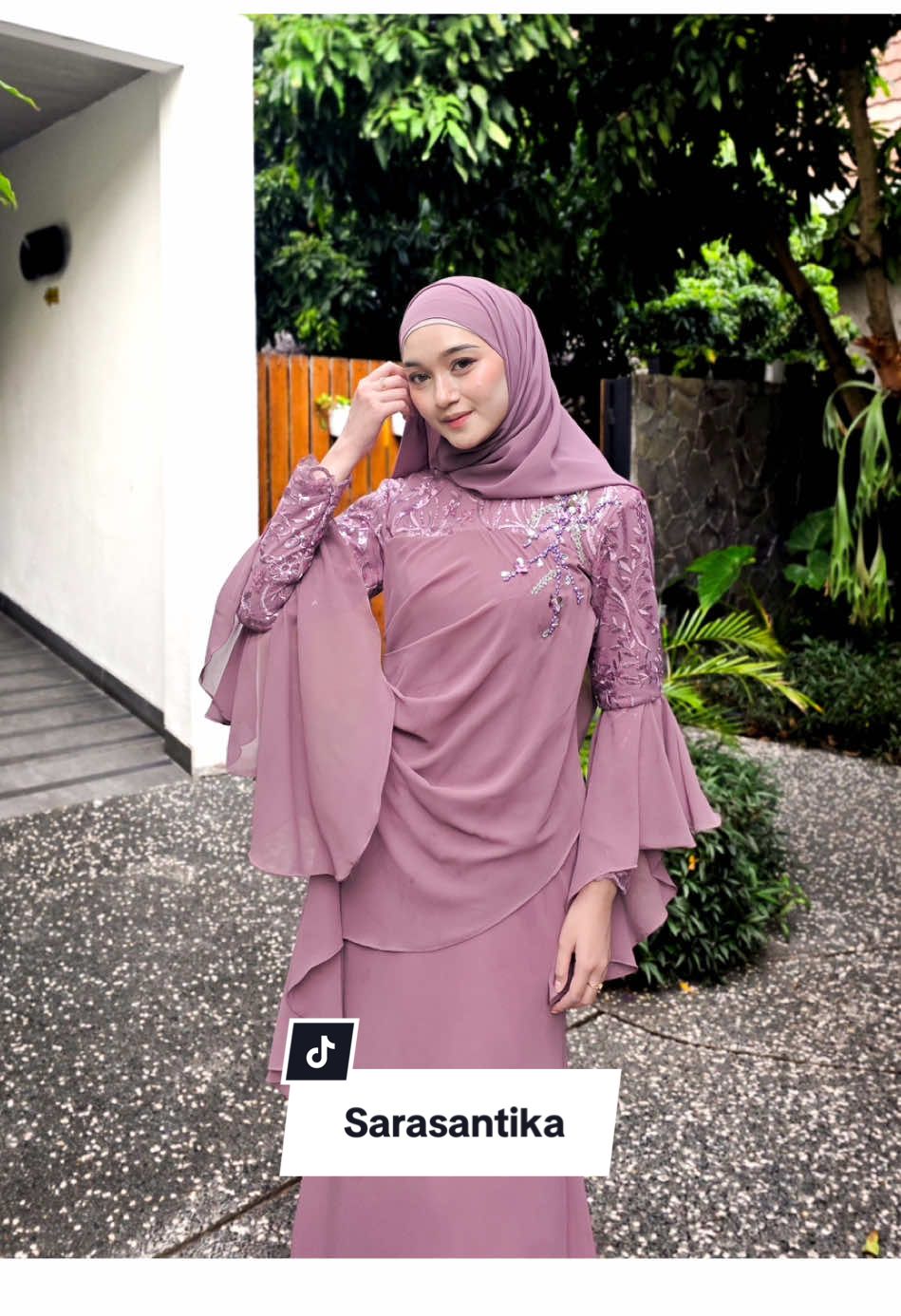join the trend pakai Sarasantika Taro💗😍 #sarasantikadress #sarasantikadwiwarna #dresscantik #dressdwiwarna #dressskondangan 
