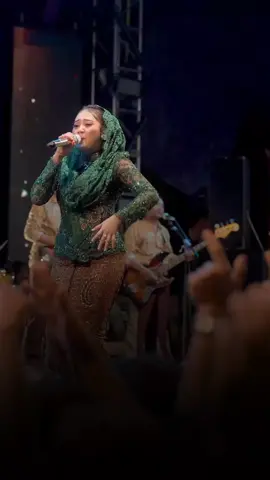 Rindu Aku Rindu Kamu - Silvy Kumalasari #rinduakurindukamu #silvykumalasari #himawanmusic #omhimawan 