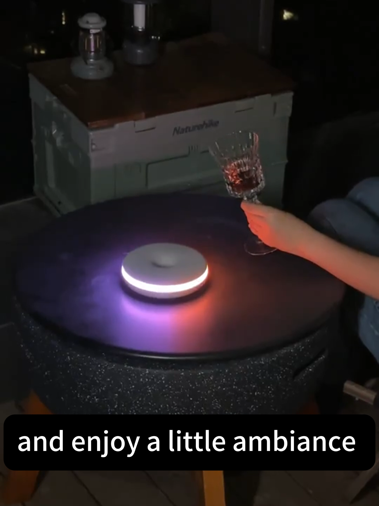 The cutest mini Bluetooth speaker also features a karaoke microphone for singing. It plays your favorite songs while letting you experience the joy of being a singing star at home.#bluetoothspeaker#convenient #ezvalo #ezvalolife